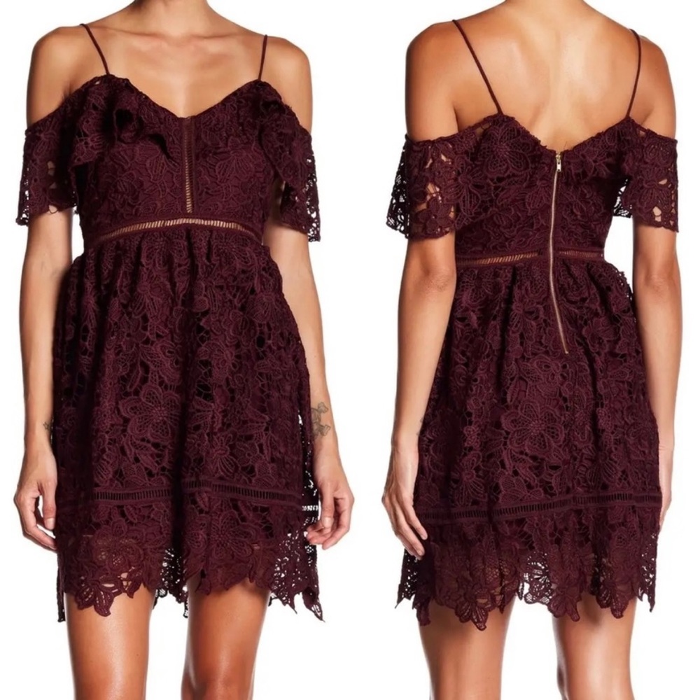 ***CLEARANCE - Just Reduced*
Romeo + Juliet Couture Lace Dress size small - Picture 3 of 7